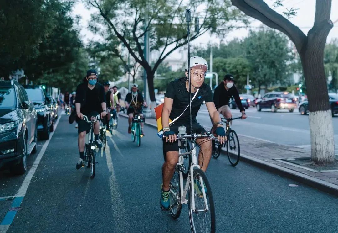 户外运动装备即时配送_美团闪购迪卡侬合作_迪卡侬健身手套