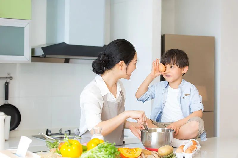 巅峰国际pg平台官网 儿子从“问题少年”蜕变成“进步之星”，只因我做对了这三点