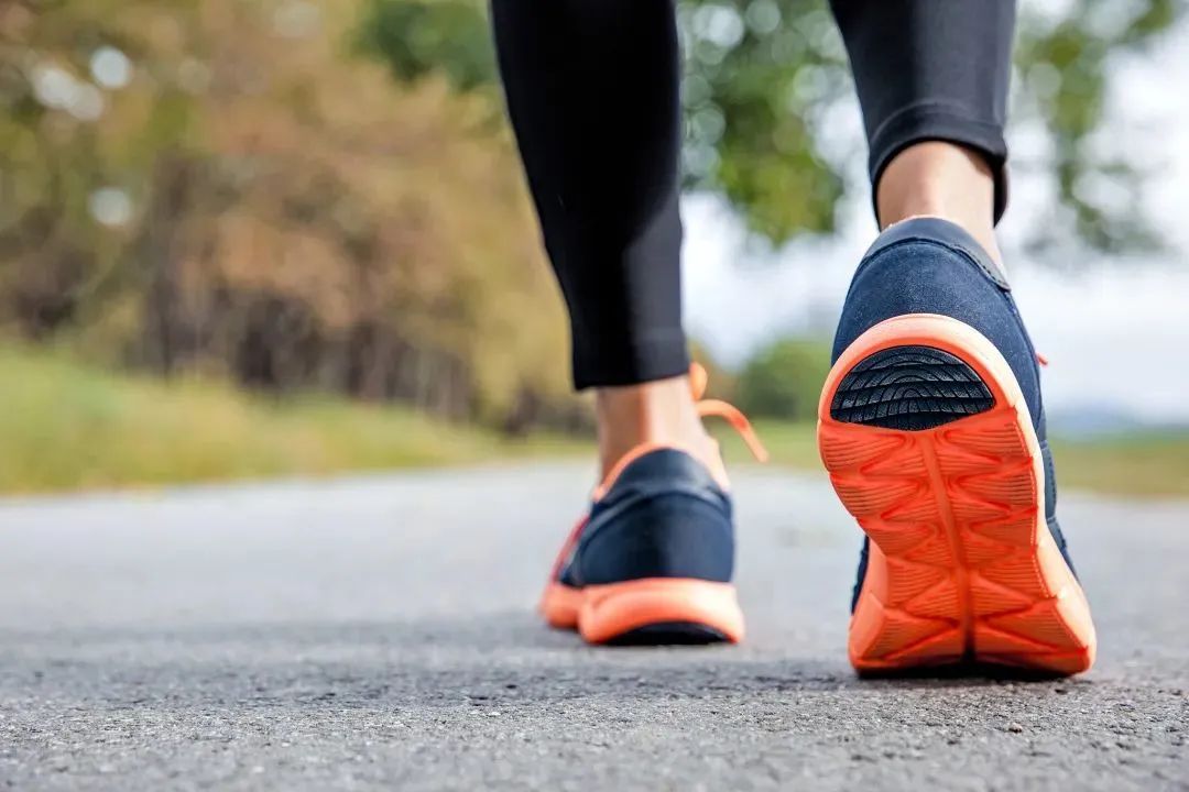 高强度间歇运动抗癌效果研究_每天运动5分钟降低患癌风险_每天坚持体育锻炼的好处