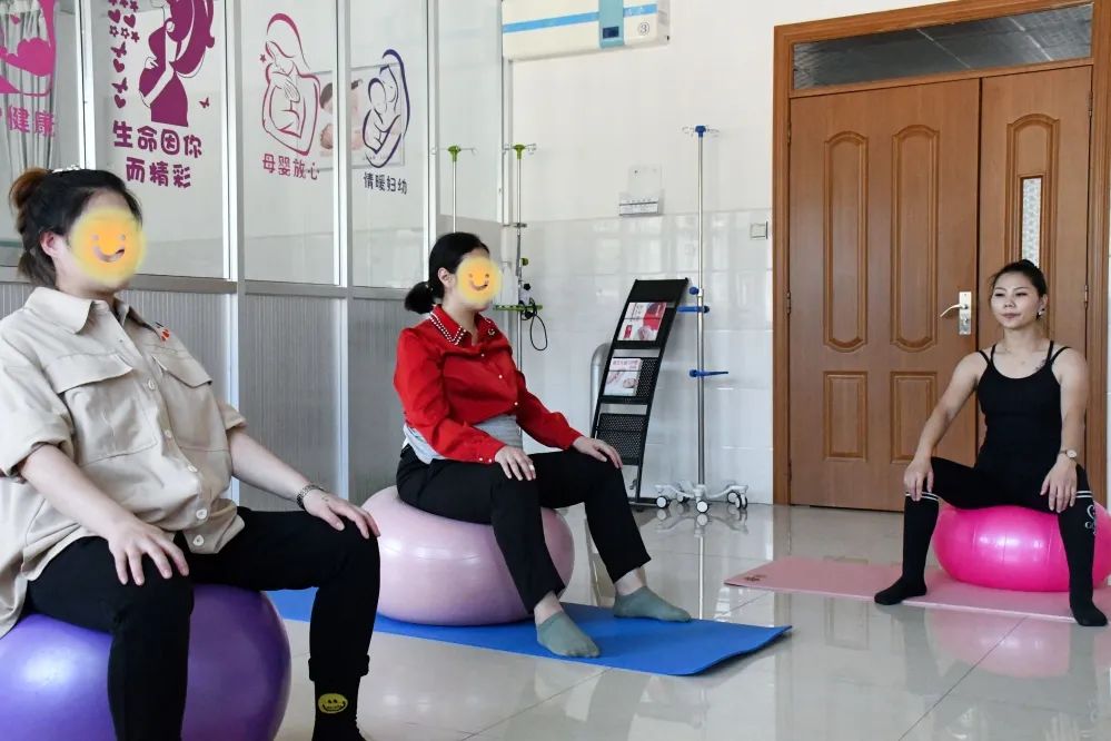www.pg.qq.com 健康孕育 快乐瑜伽丨定西市第二人民医院产房开展第二期孕妇瑜伽课堂