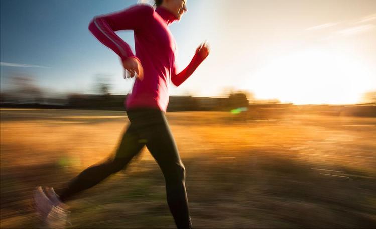 跑步机的速度多少合适_户外跑步机训练效果_跑步机与户外跑区别