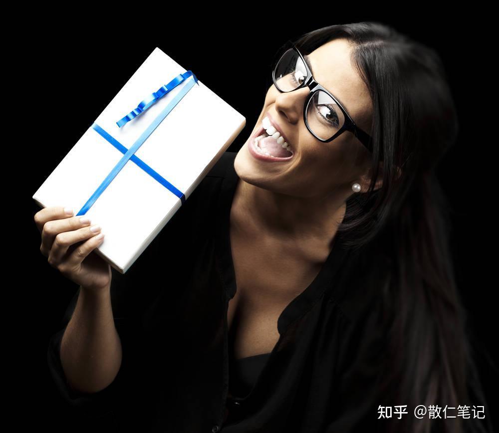 送礼技巧_送人送健身手套_人情世故