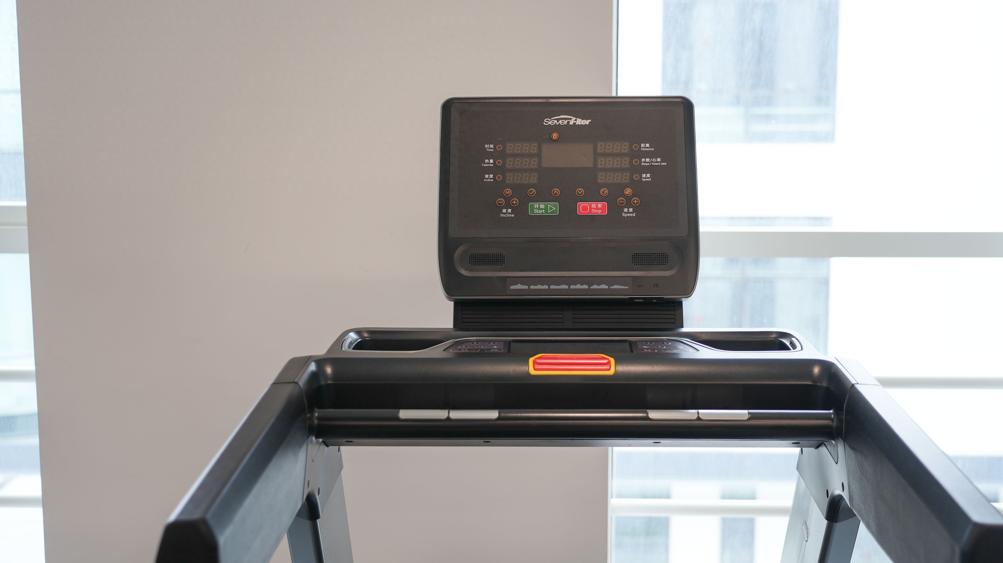 家用商用跑步机选购指南_带虚拟跑步功能和紧急停止按钮的跑步机_跑步机什么牌子静音减震效果好
