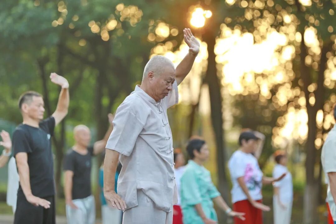 运动几分钟才有效果_运动时间多久最合适_综合力量训练器