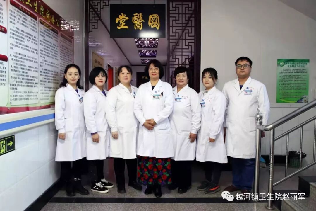 在床上能做的拉筋动作_睡前抬腿养气血_筋缩的危害与拉筋好处